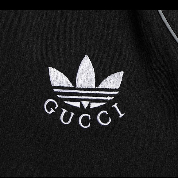 TRACKSUIT - NEW - SZ M โฅ๏ธ๐ - Picture 9 of 16